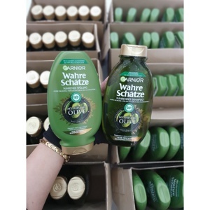 Cặp dầu gội và dầu xả Garnier Wahre Schatze Olive