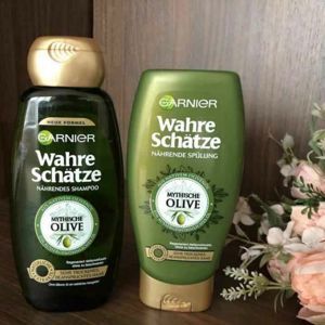 Cặp dầu gội và dầu xả Garnier Wahre Schatze Olive