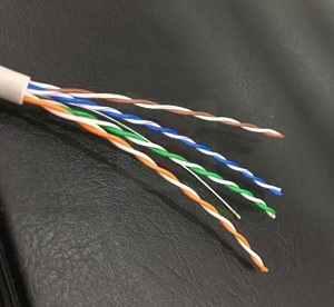 Cáp mạng HQCABLE CAT5e UTP CCAH