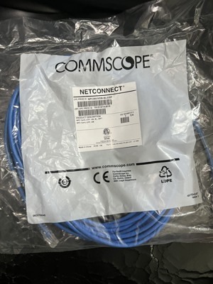 Cáp nhảy-Patch cord COMMSCOPE CAT6 UTP 9 mét NPC06UVDB-BL030F