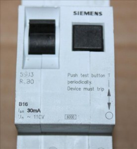 Cầu dao RCBO Siemens 5SU9356-1KK06 6A 30mA 6kA 1P+N