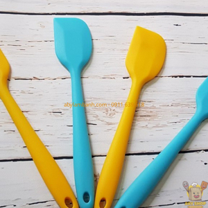 Cây vét bột spatula silicon 21cm