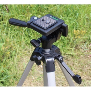 Chân máy ảnh Tripod WT330A