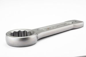 Cờ lê đóng đầu vòng 65mm Sata 48-520