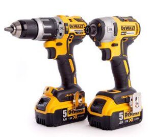 Combo máy khoan và siết vít DCD796 + DCF885 + 2pin 4Ah + sạc DCB115 + Valy Dewalt DCK2685M2