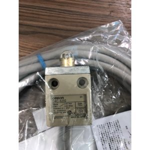 Công tắc hành trình Omron D4C-4202