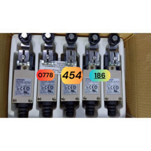Công tắc hành trình Omron D4V-8104Z