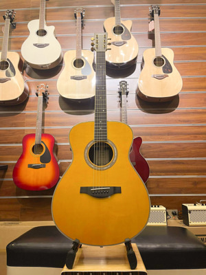 Đàn guitar acoustic Yamaha LS-TA