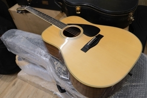 Đàn Guitar Yamaha FG-301B