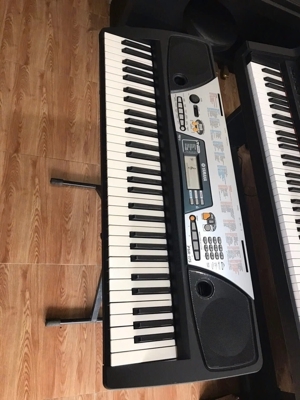 Đàn organ Yamaha PSR175