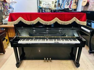 Đàn Piano Cơ Kawai BL31