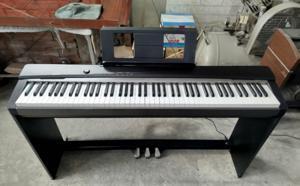 Đàn piano điện Casio PX-130