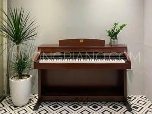 Đàn piano điện Yamaha CLP-330M