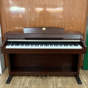 Đàn piano điện Yamaha CLP-330M