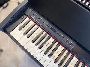 Đàn piano điện Roland F140R (F-140R)