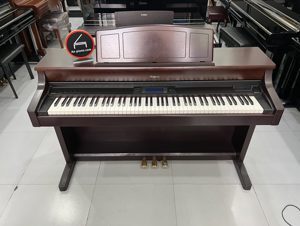 Đàn piano điện Roland HP-557 R