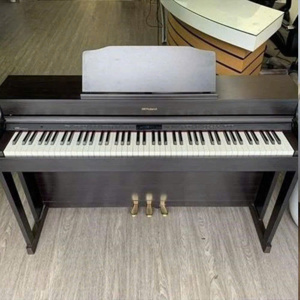 Đàn piano điện Roland HP505