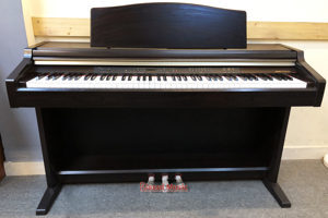 Đàn Piano điện Yamaha CLP-930