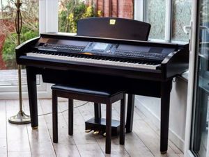 Đàn Piano Điện Yamaha CVP 405 R