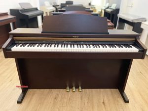 Đàn piano Roland HP-103