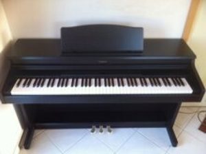 Đàn Piano Roland KR-4500