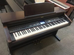 Đàn piano Roland KR-577