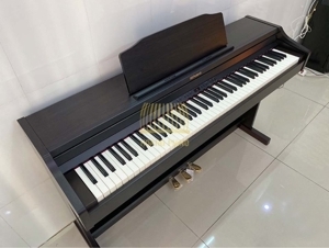 Đàn Piano Roland RP302-RW