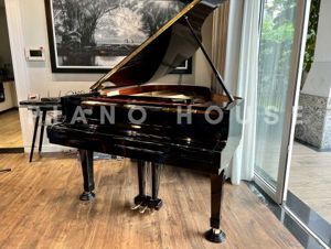 Đàn Piano Yamaha C3E