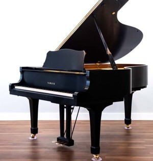 Đàn piano Yamaha C5