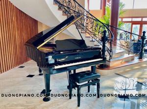 Đàn piano Yamaha C5