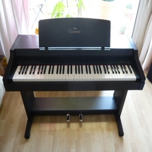 Đàn Piano Yamaha CLP-152