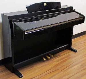 Đàn piano Yamaha CLP-230 PE