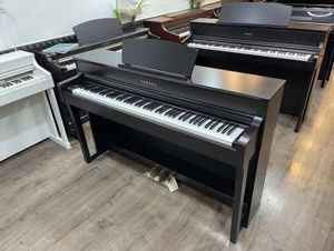 Đàn piano Yamaha CLP-635