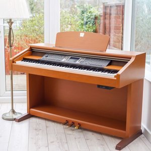 Đàn piano Yamaha CVP-204C