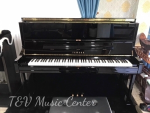 Đàn piano Yamaha U1