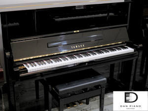 Đàn Piano Yamaha UX1