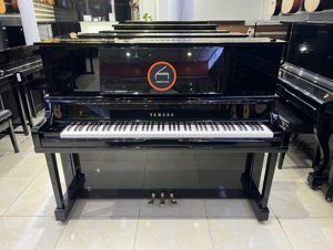 Đàn Piano Yamaha UX10A