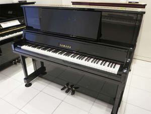 Đàn Piano Yamaha UX10A