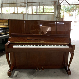 Đàn piano Yamaha W106