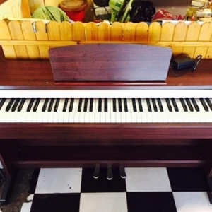 Đàn piano yamaha YDP-131