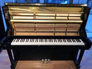 Đàn Piano Yamaha YU3