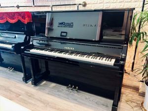 Đàn Piano Yamaha YU5