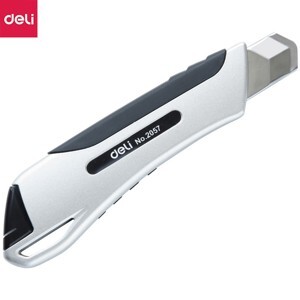 Dao rọc giấy Deli 2057