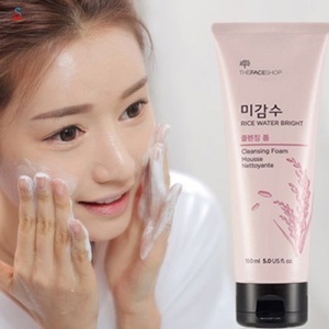 Dầu tẩy trang gạo thefaceshop rice water bright rich cleansing oil 150ml