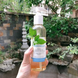 Dầu tẩy trang The Body Shop Camomile Silky Cleansing Oil 200ml