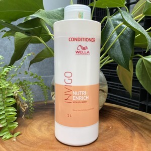 Dầu xả cho tóc khô xơ hư tổn Wella Enrich - 1000ml