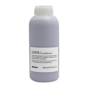 Dầu xả làm thẳng và mượt tóc Davines Love Smoothing Essential Haircare Conditioner - 1000ml