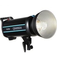 Đèn flash Studio Godox QS1200