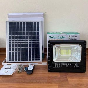 Đèn pha năng lượng mặt trời JinDian JD-8840L