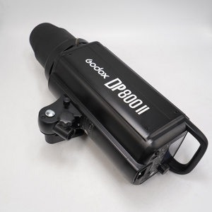 Đèn Studio Godox DP800II